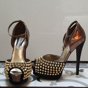 Steve Madden Heals